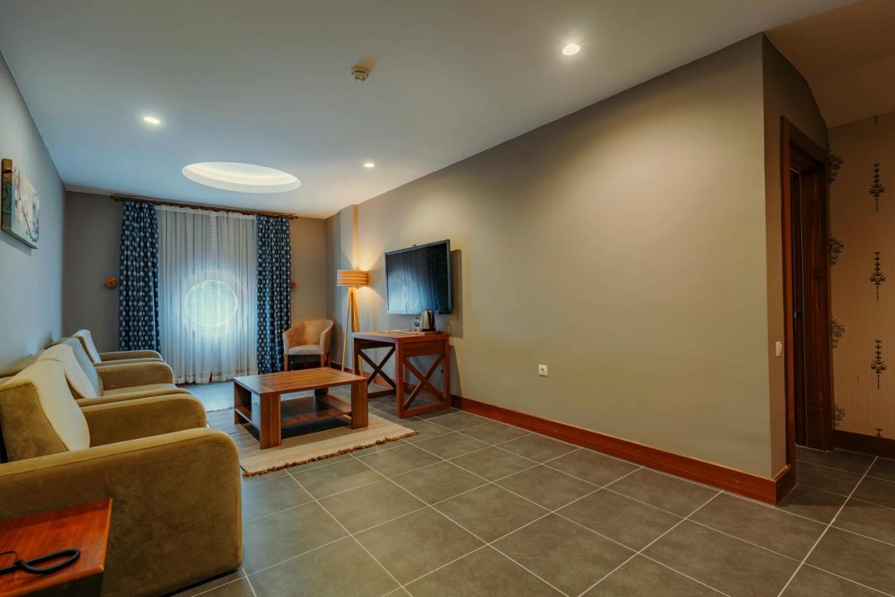Kilpa Hotel Узунгьол Екстериор снимка