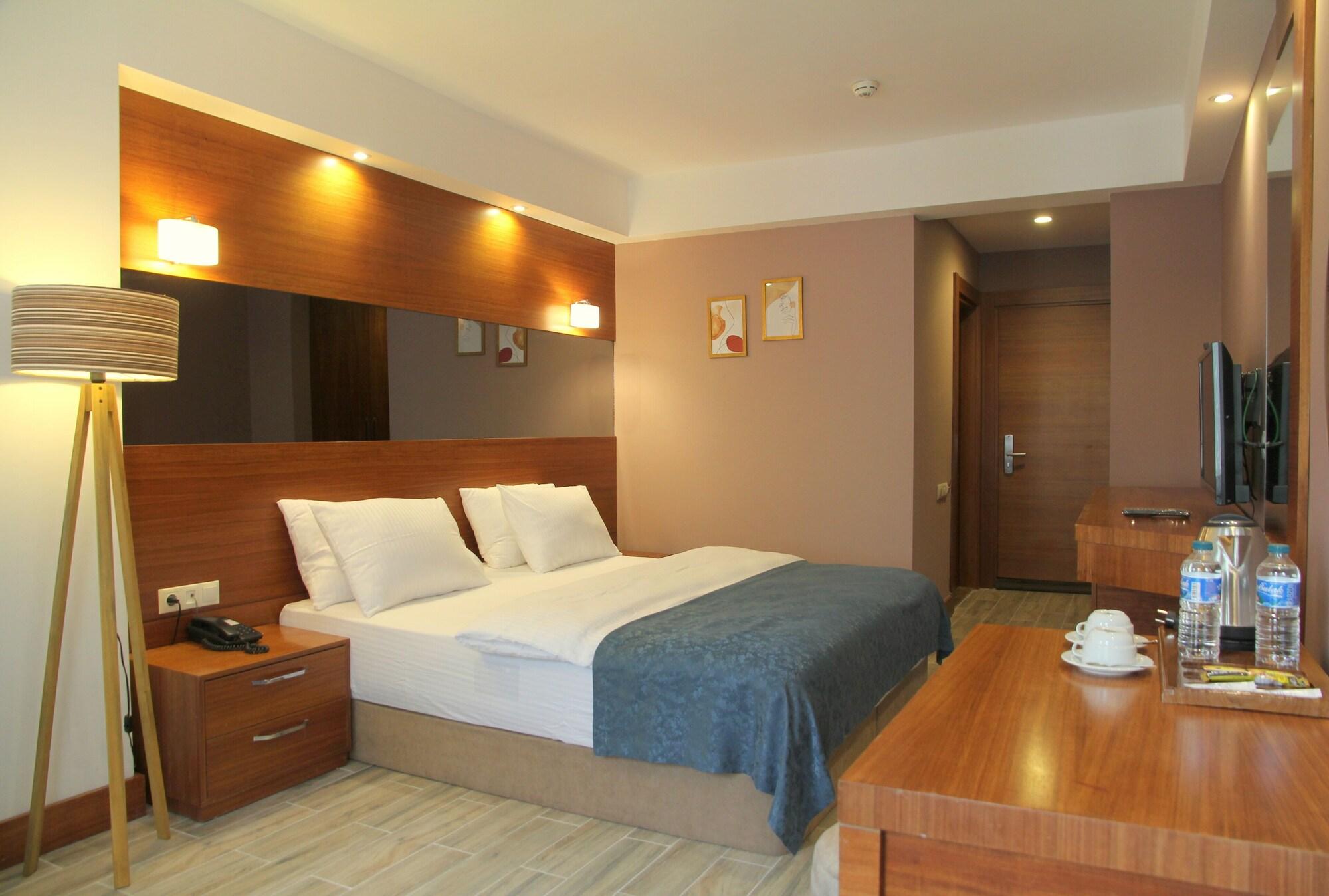 Kilpa Hotel Узунгьол Екстериор снимка