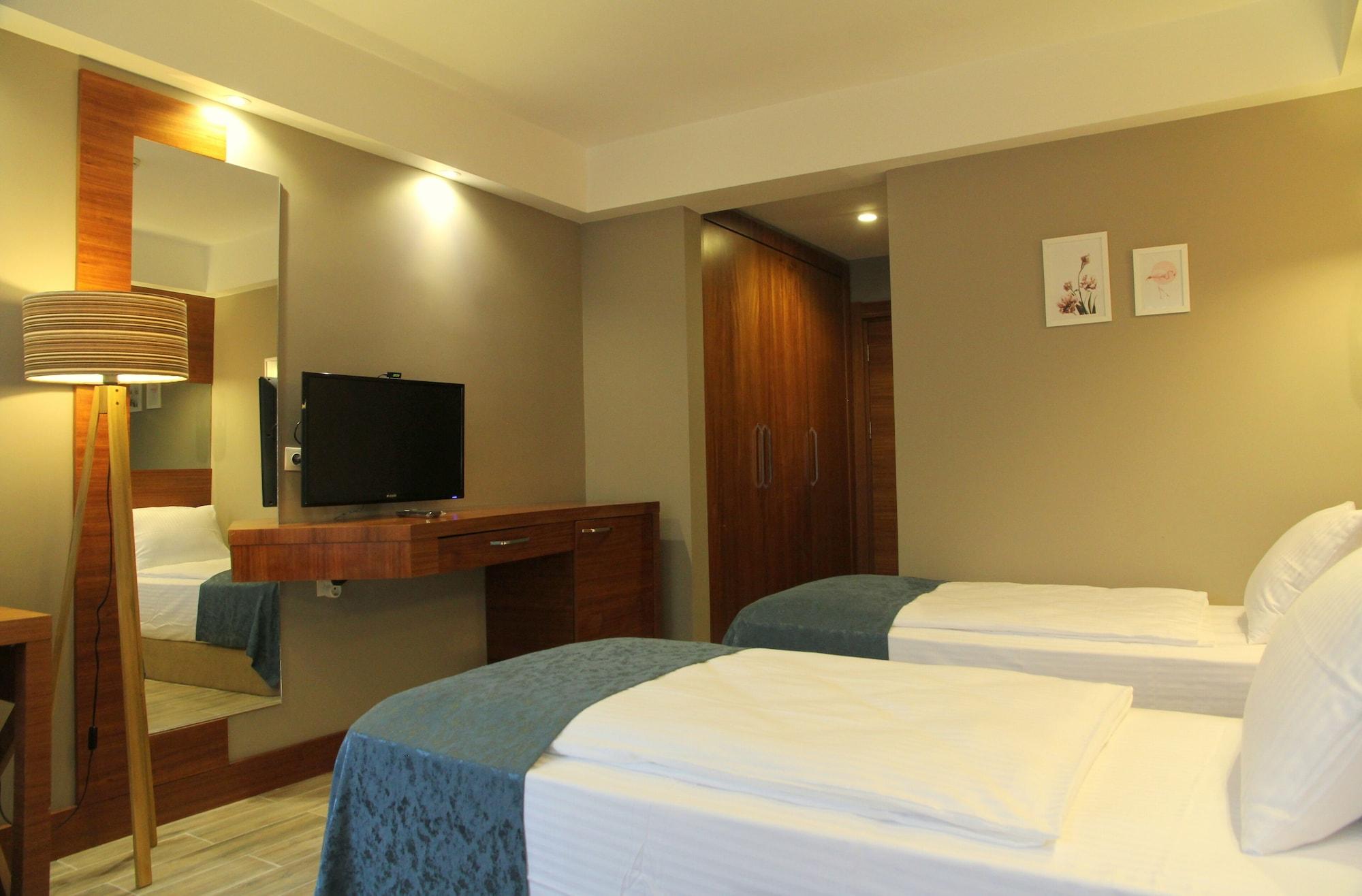 Kilpa Hotel Узунгьол Екстериор снимка