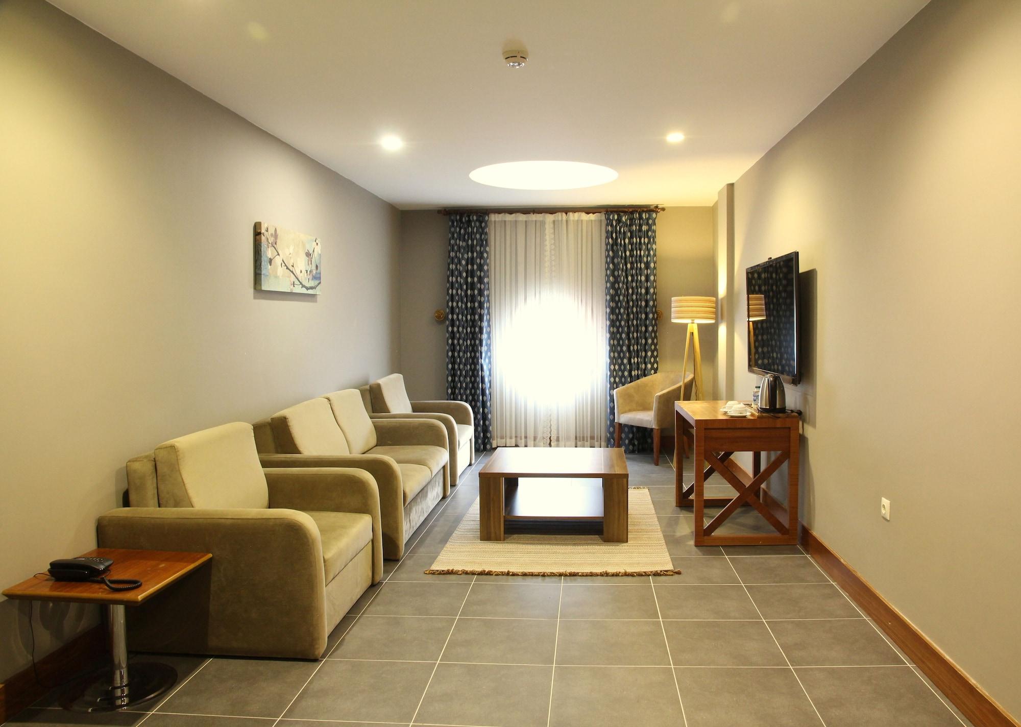 Kilpa Hotel Узунгьол Екстериор снимка