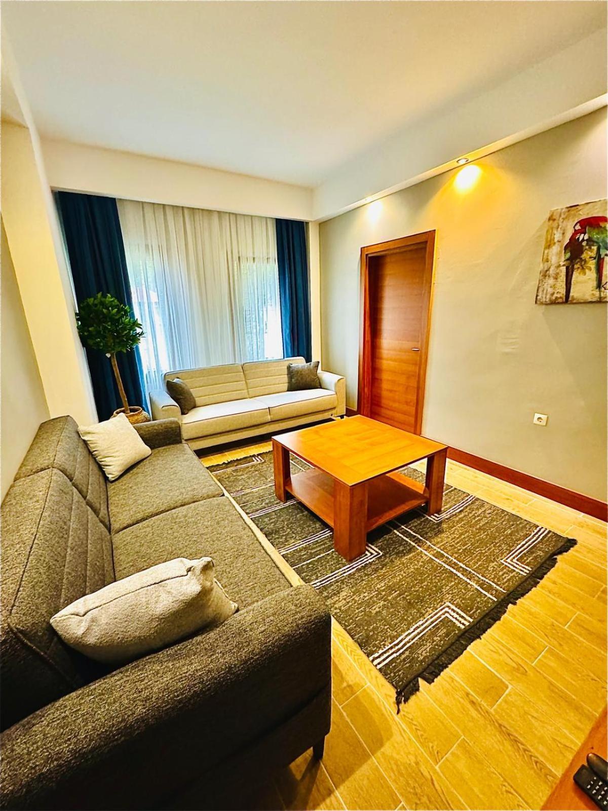 Kilpa Hotel Узунгьол Екстериор снимка